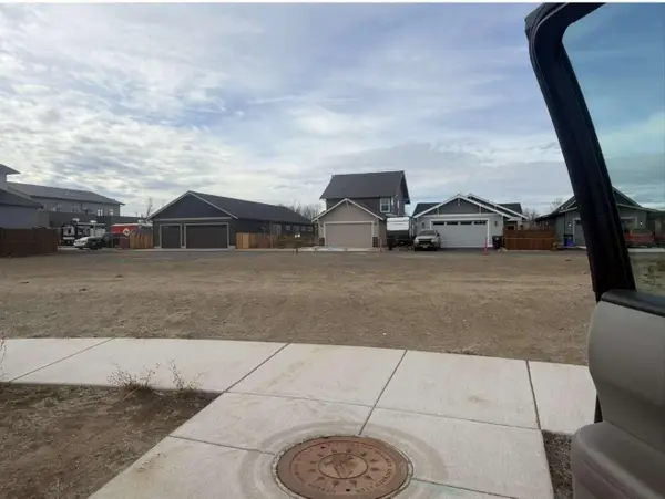 863 NW 18th, Redmond, OR 97756