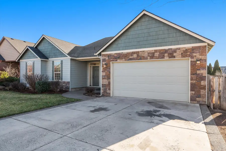 1664 NW Teakwood, Redmond, OR 97756 - Image #2