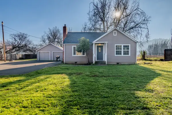 2441 S Stage, Medford, OR 97501