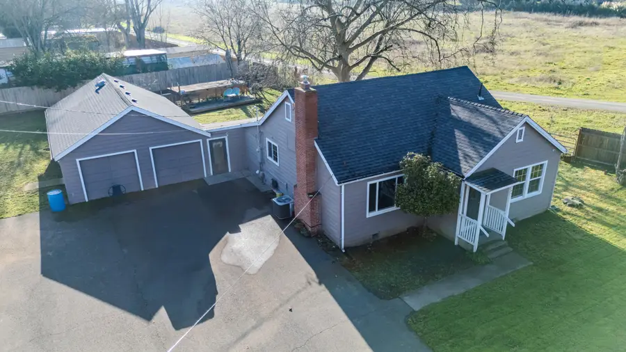 2441 S Stage, Medford, OR 97501 - Image #2