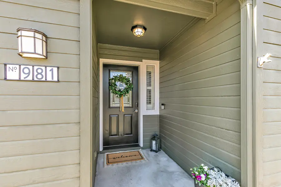 981 Garden Springs, Medford, OR 97504 - Image #2