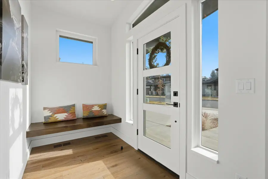 3446 NW Jackwood, Bend, OR 97703 - Image #2