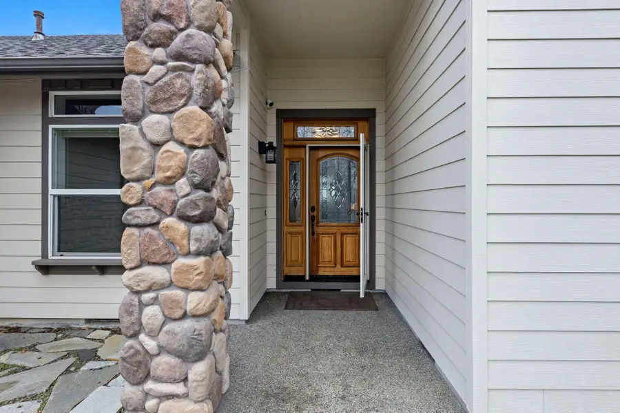 2084 SW Ford, Grants Pass, OR 97526 - Image #3