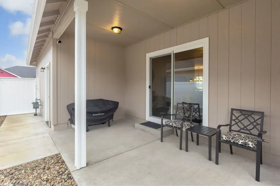 972 SW Blackberry, Grants Pass, OR 97527 - Image #2