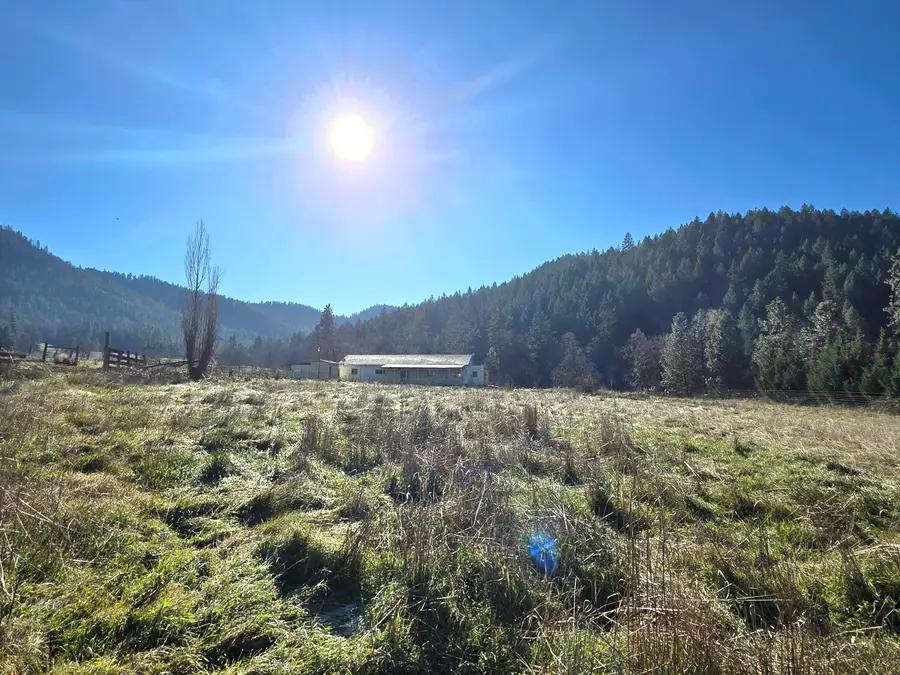 1065 Panther Gulch, Williams, OR 97544 - Image #2