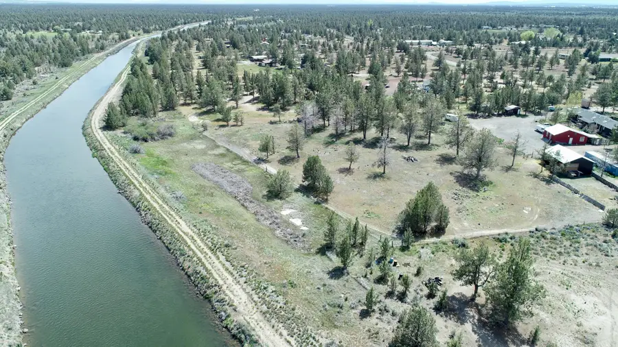 3828 NE 45th, Redmond, OR 97756 - Image #2