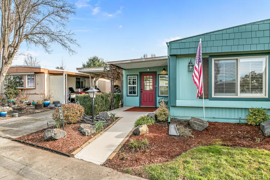 2252 Table Rock, Medford, OR 97501 - Image #2