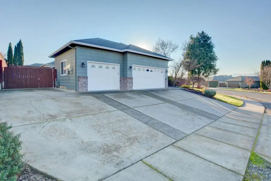 3340 Henderson, Medford, OR 97504 - Image #2
