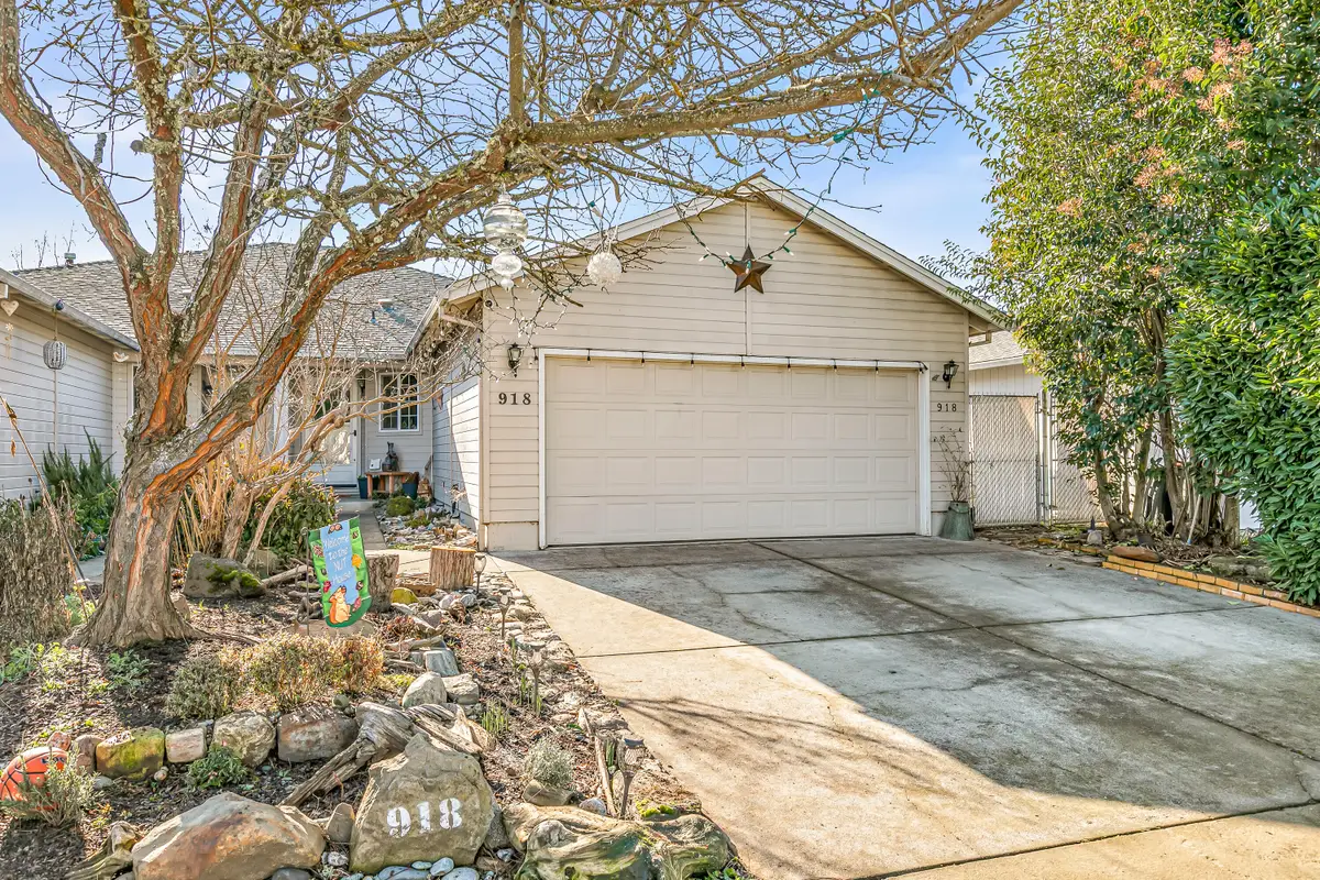 918 Brandi Way, Central Point, OR 97502 - Image #1