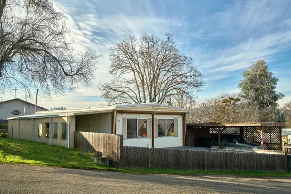 421 Stevens Road #14, Eagle Point, OR 97524