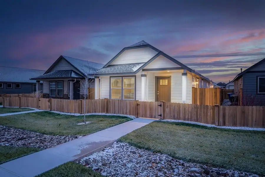 3256 NW 10th Street, Redmond, OR 97756 - Image #2