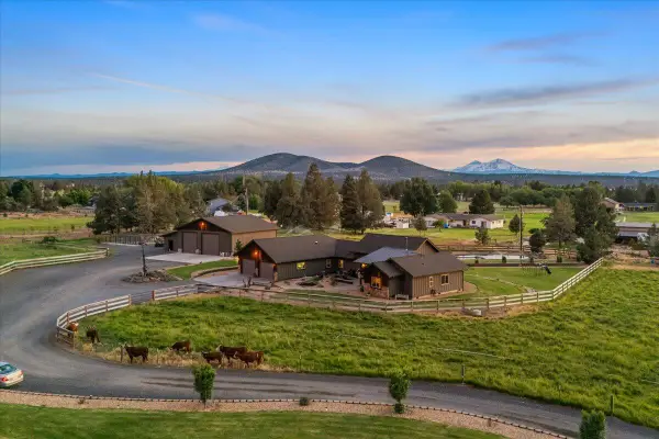 6150 NW Kingwood Avenue, Redmond, OR 97756