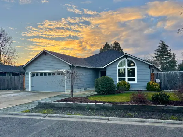 166 Nadine Lane, Central Point, OR 97502