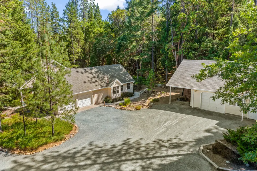 4235 Pleasant Creek Road, Rogue River, OR 97537 - Image #2