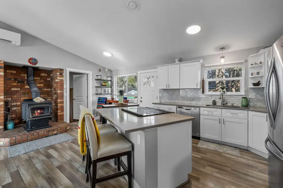 206 SW Hayes Avenue, Bend, OR 97702 - #3