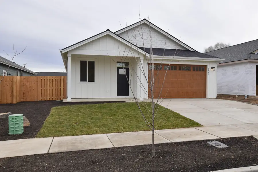 2352 SW 25th Street, Redmond, OR 97756 - Image #2