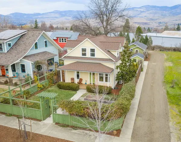 156 Van Ness Avenue, Ashland, OR 97520