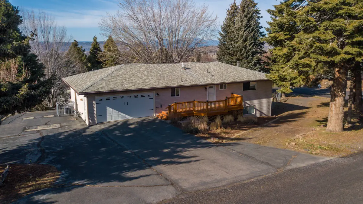 1422 Kimberly Drive, Klamath Falls, OR 97603 - #1