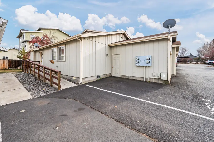 2150 SW Canyon Drive, Redmond, OR 97756 - Image #2