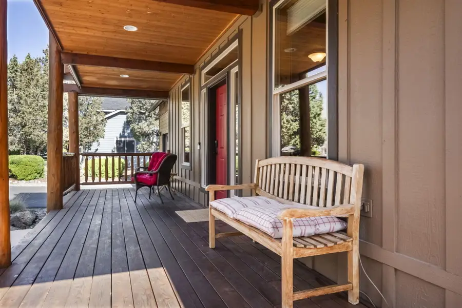 10175 Juniper Glen Circle, Redmond, OR 97756 - Image #3