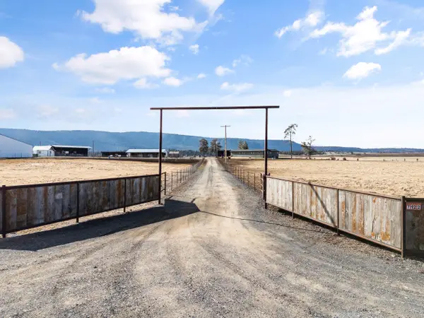 7122 E Langell Valley Road, Bonanza, OR 97623