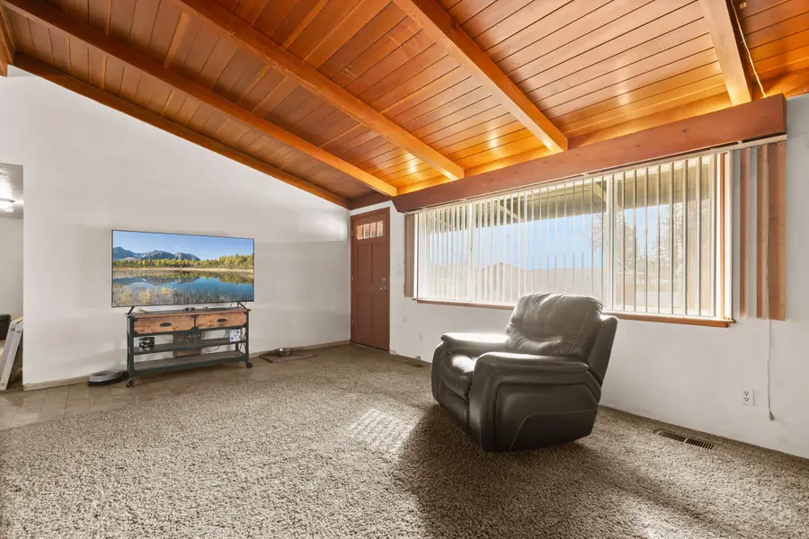 348 N 6th Street, Central Point, OR 97502 - Image #3