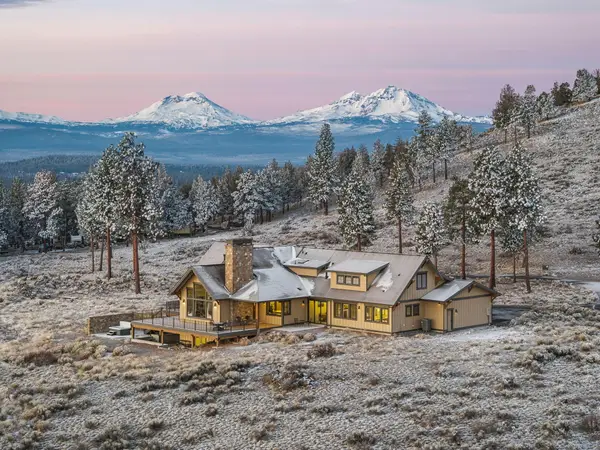 70030 Annies Drive, Sisters, OR 97759