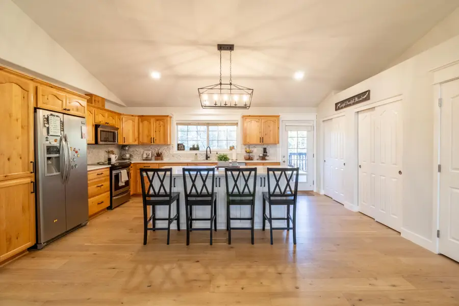 760 Flaming Road, Grants Pass, OR 97526 - Image #3