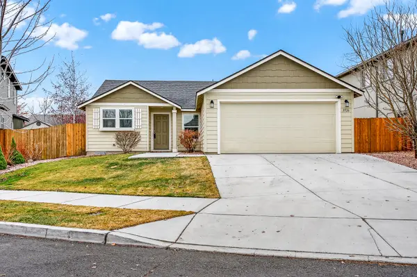 3526 SW Pumice Stone Avenue, Redmond, OR 97756