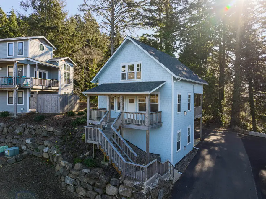650 NE Lillian Lane, Depoe Bay, OR 97341 - Image #2