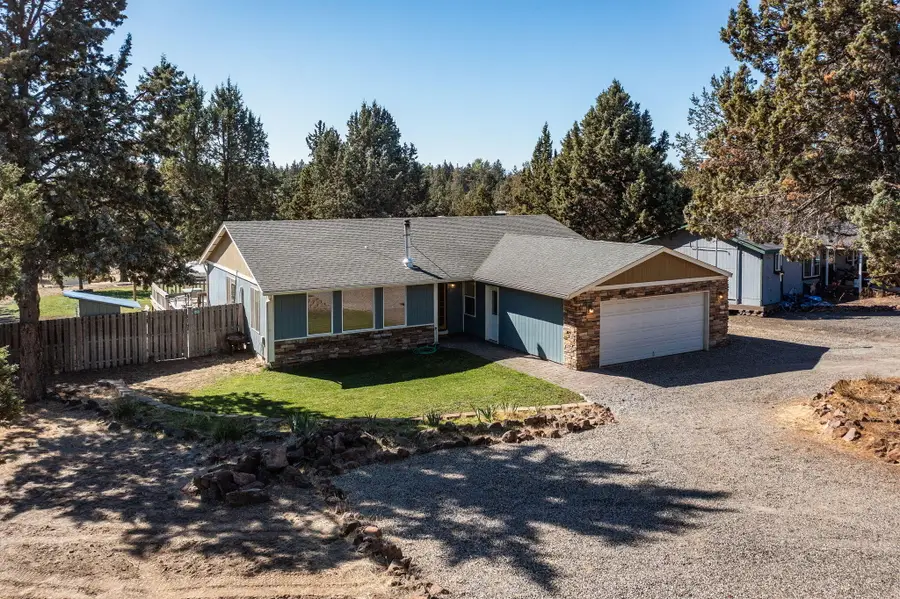 8199 SW Crater Loop Road, Terrebonne, OR 97760 - Image #2