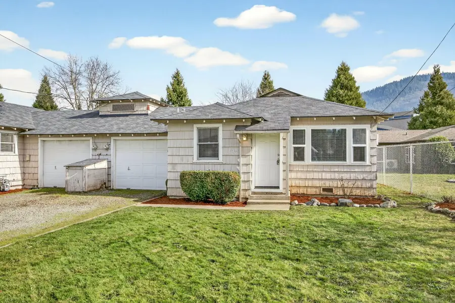 1595 Cloverlawn Drive, Grants Pass, OR 97527 - Image #3