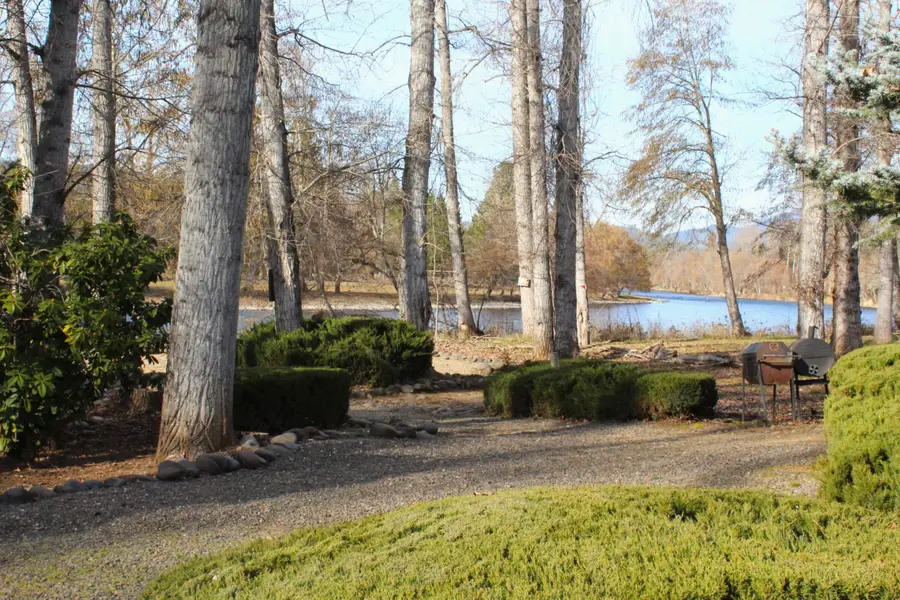 20055 Highway 62 #UNIT 49, Shady Cove, OR 97539 - #3