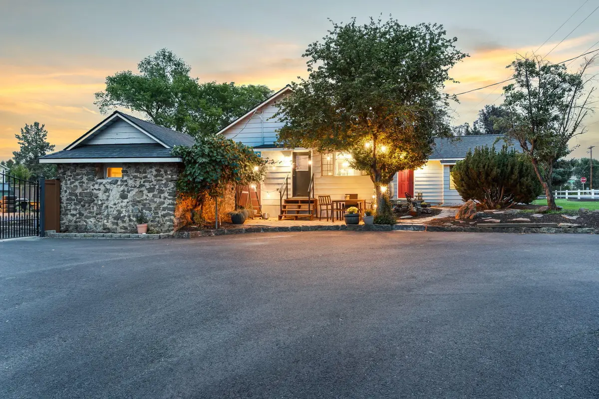 2765 W Antler Avenue, Redmond, OR 97756 - Image #1