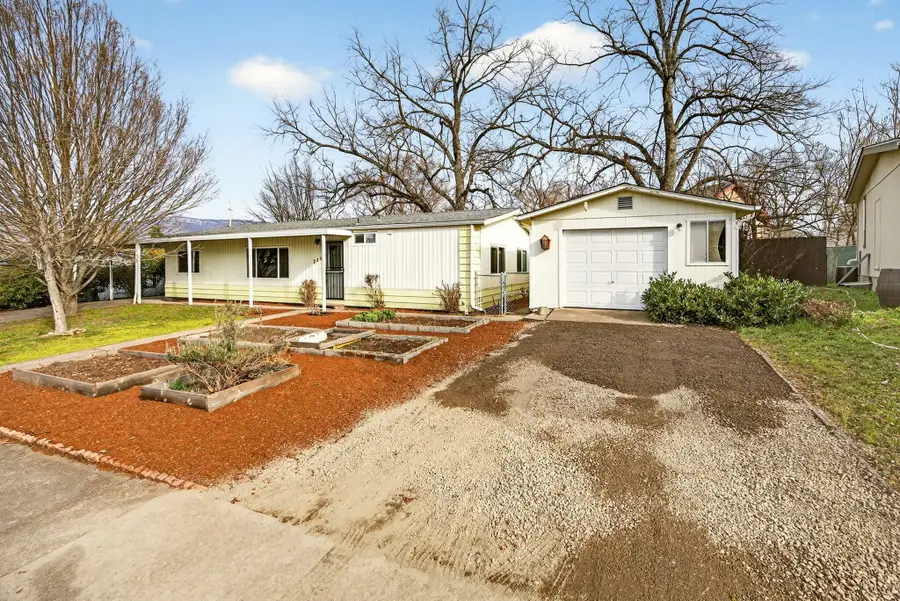 340 Taylor Avenue, Talent, OR 97540 - #2