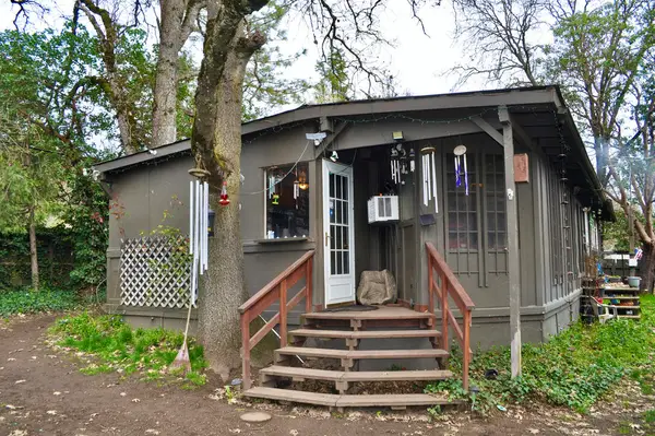 10585 Blackwell Road, Central Point, OR 97502