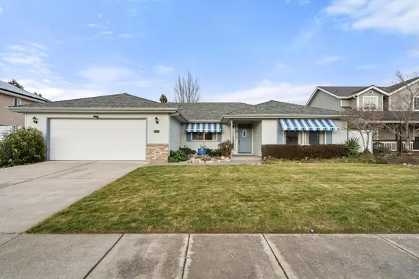 802 Brandon Street, Central Point, OR 97502