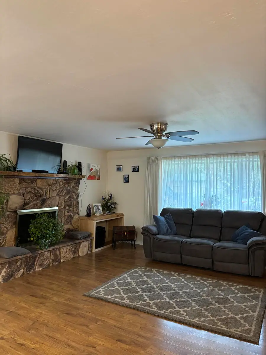 262 Lathrop Road, Grants Pass, OR 97526 - Image #3