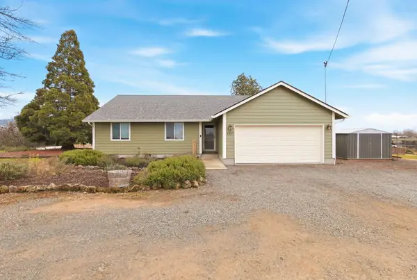 6937 Lakeview Drive, Central Point, OR 97502