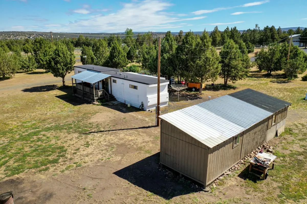 3300 SE Umatilla Loop, Prineville, OR 97754 - Image #1