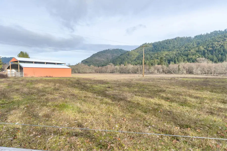 377 Fir Point Lane, Glendale, OR 97442 - #3