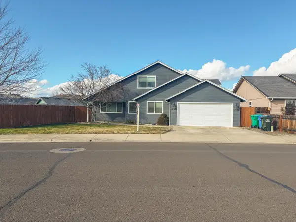 1017 Havenwood Drive, Eagle Point, OR 97524