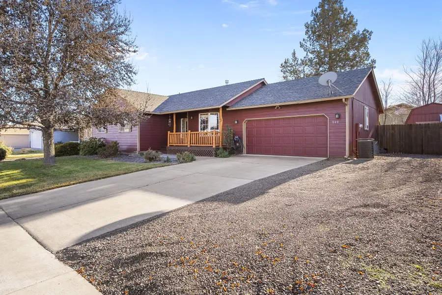 848 NW Negus Lane, Redmond, OR 97756 - Image #2