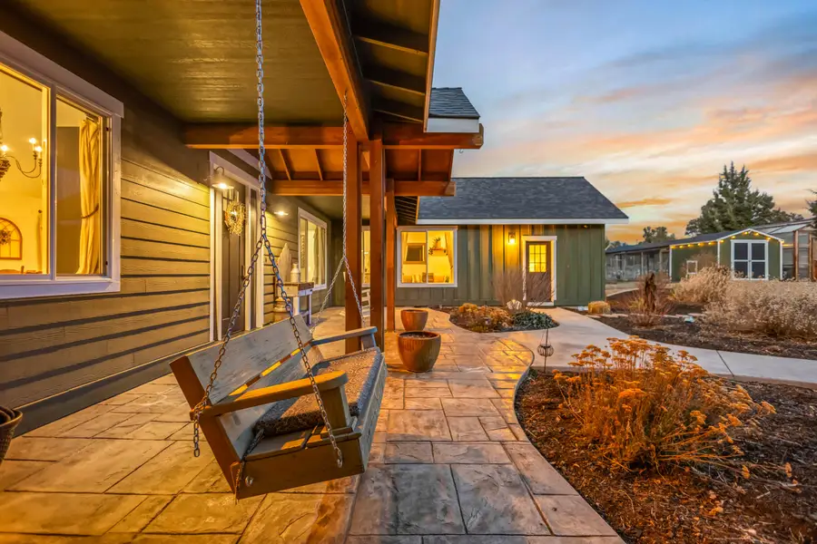 18385 SW Mount Adams Loop, Powell Butte, OR 97753 - #3