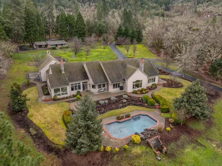 3396 Foots Creek Road, Gold Hill, OR 97525 - Image #2