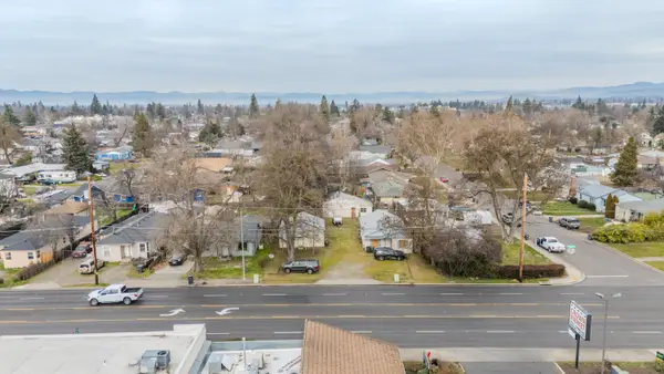 840 W Stewart Avenue, Medford, OR 97501