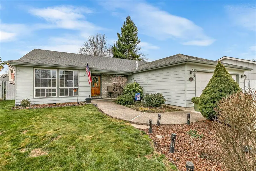 1258 Joshua Court, Central Point, OR 97502 - Image #3