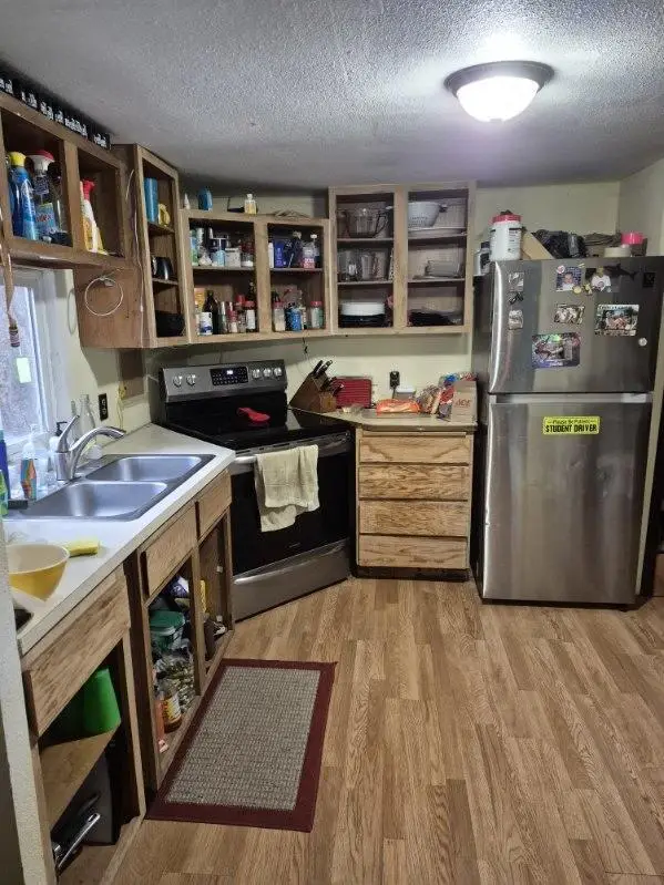 3351 Rogue River Highway #8, Grants Pass, OR 97527 - Image #1