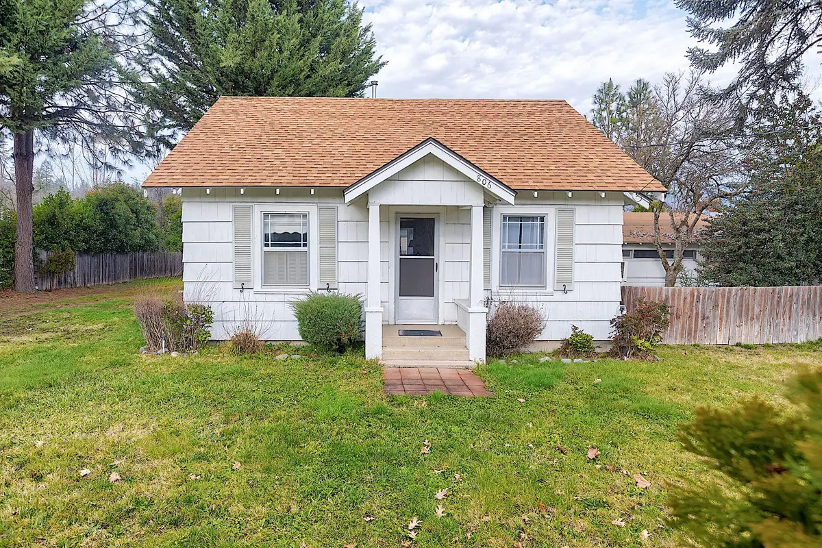 806 SE Grandview Avenue, Grants Pass, OR 97527 - Image #1