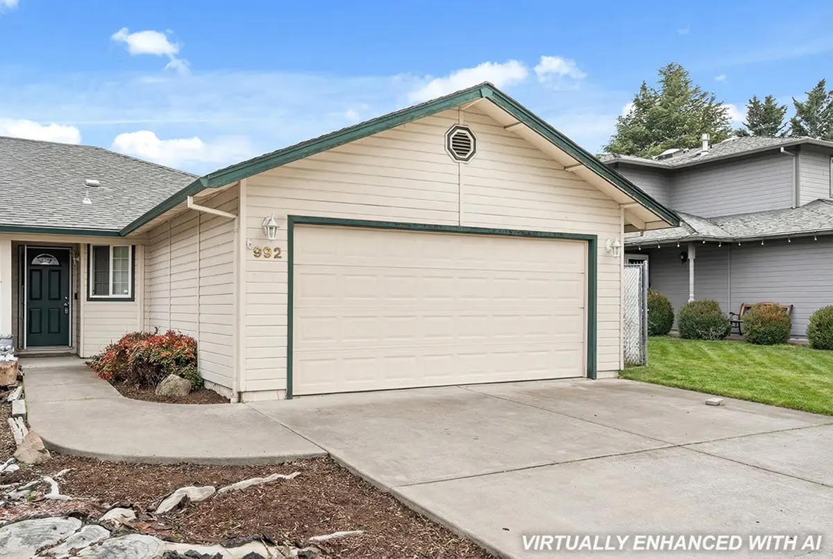 992 Glengrove Avenue, Central Point, OR 97502 - Image #1